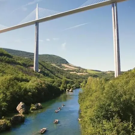 T2 Hypercentre * Millau